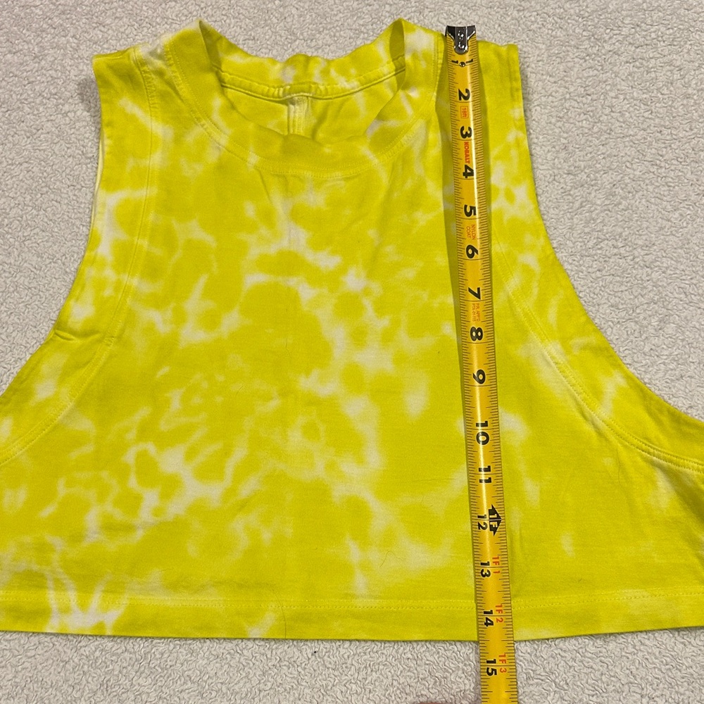 Lululemon- Yellow Tie-Dye Sleeveless muscle Crop Top size 2-4? ( no size tag ) - Picture 4 of 6